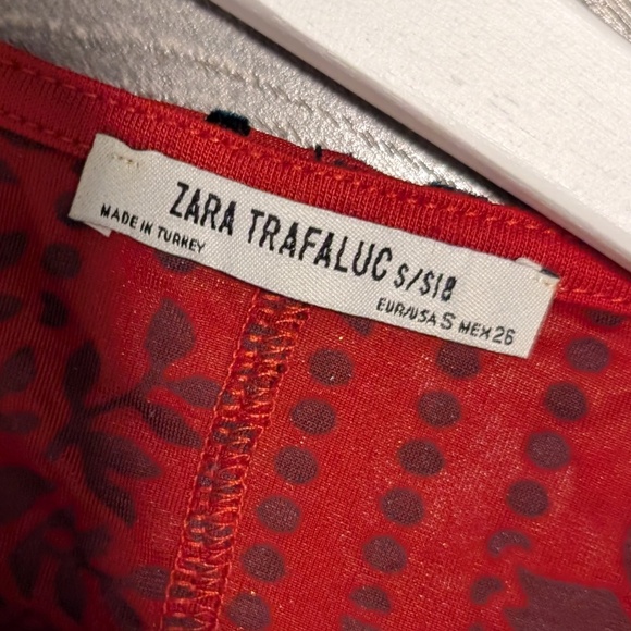 PRELOVED: ZARA Trafaluc Red Floral Dress - Picture 6 of 6